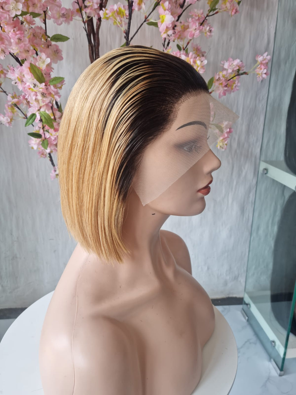 8" BLONDE OMBRE FRONTAL GLUELESS WIG